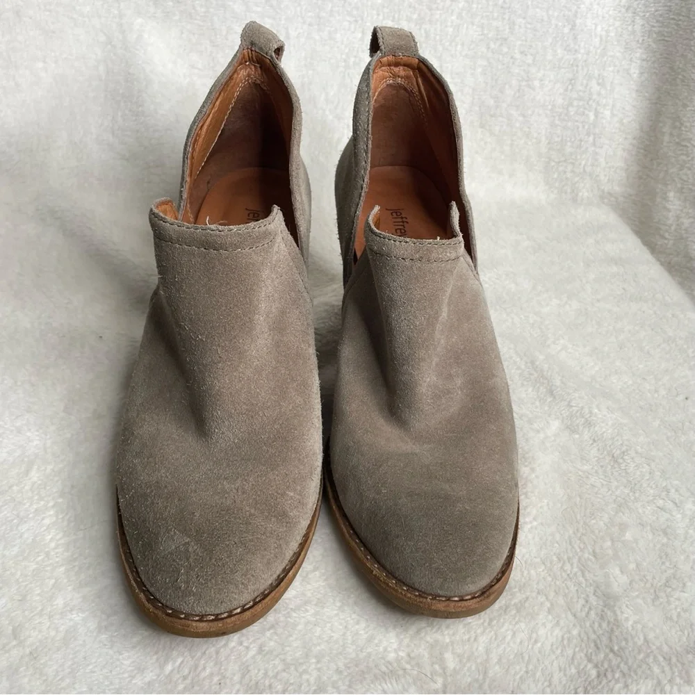 Jeffrey Campbell Rosalee Taupe Suede Ankle Stacked Heeled Booties Size 6‎